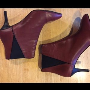 Never worn New-3 inch heel boot
